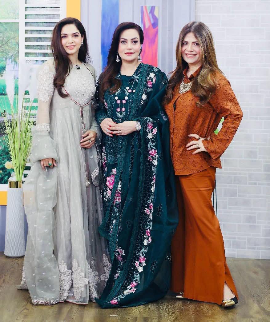 AAA Aneela's original 4-piece stitched by brand dupata and kameez organza stuff trouser and Lining Raw silk